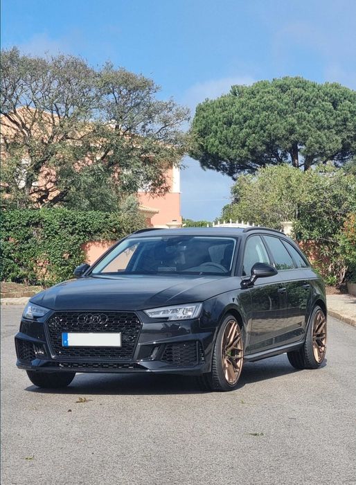 Audi A4 B9 com look completo RS4