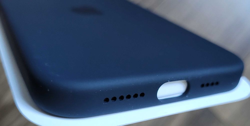 Etui Apple Silicone Case do iPhone 15 Plus z MagSafe czarne NOWE