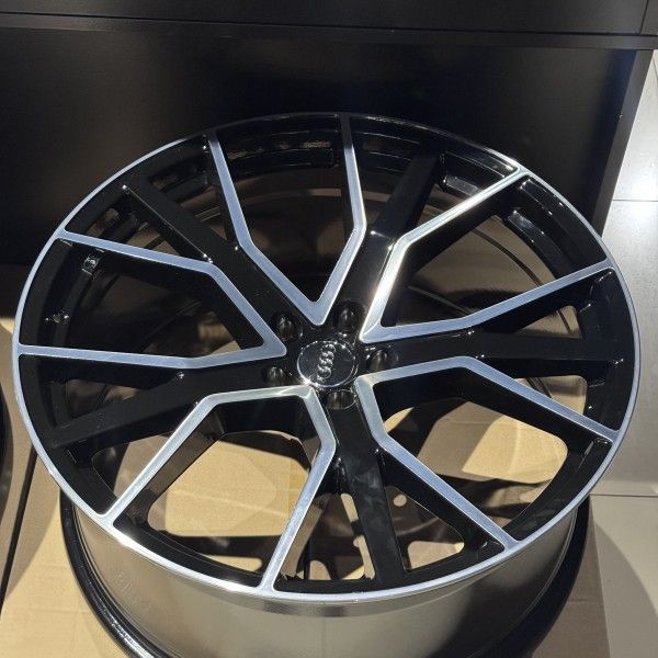 Диски Audi Q8 SQ8 22 розмір
