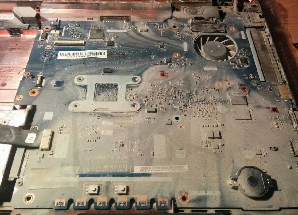 Професійне чищення ноутбука + заміна термопрокладок \ термопасти