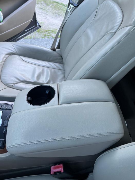 Продам AUDI Q7 2011