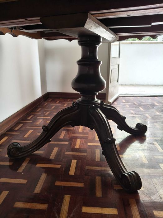 Conjunto Sala de Jantar em Madeira Maciça - 2 Peças