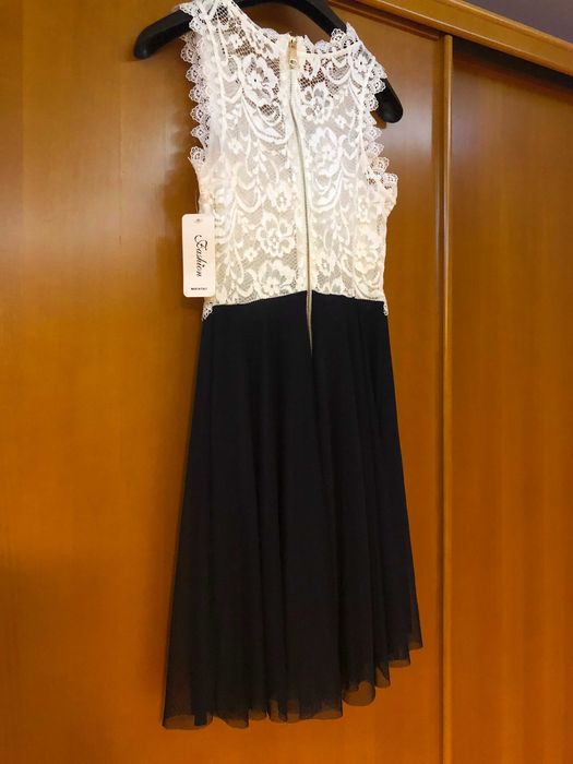 Elegancka sunkienka, koronka