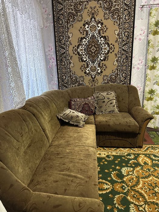 Диван угловий. В спальню/залу/прихожу