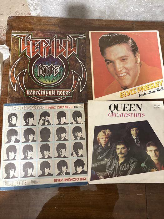 Платівки elvis presley, queen та інші