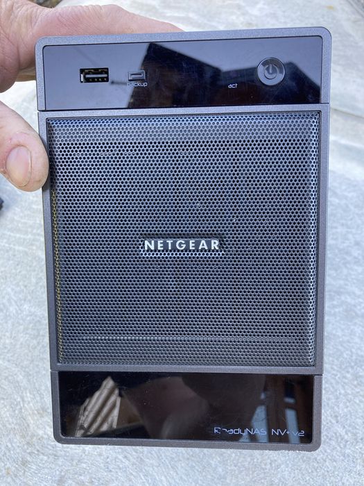 Мережеві сховища NETGEAR