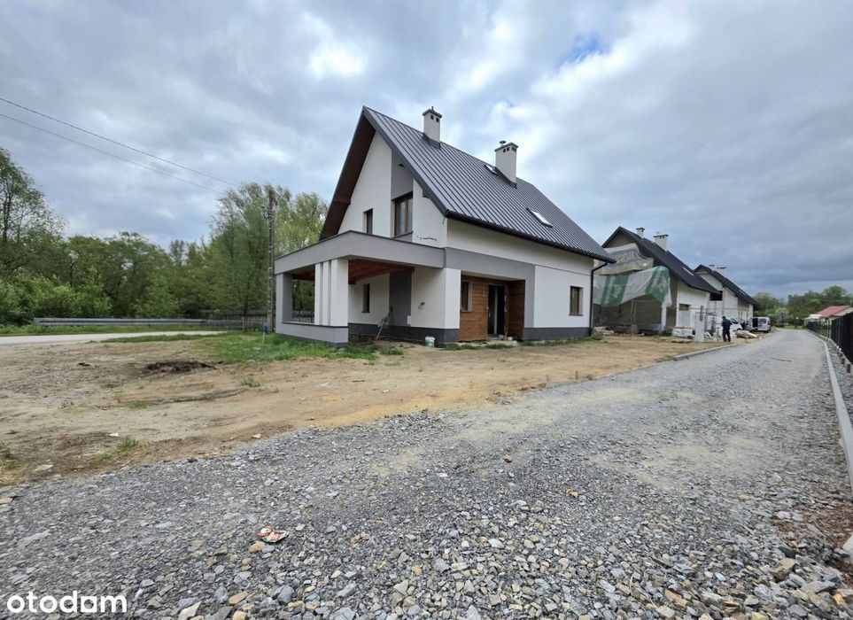 Ostatni Dostępny  dom w tej Inwestycji ! Polecam !