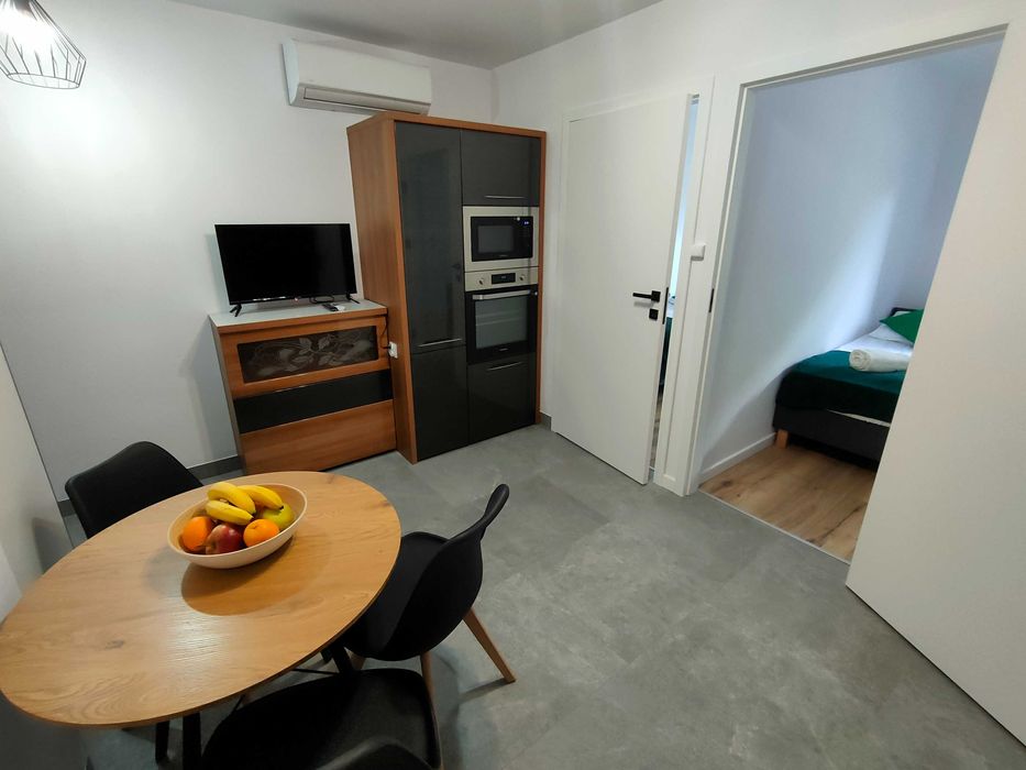 Nocleg, pokój prywatny, apartament, z KLIMATYZACJĄ  okolice Zoo I Hali