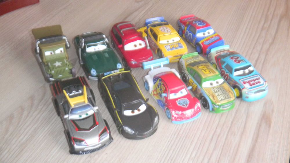 машинки из сериала ТАЧКИ