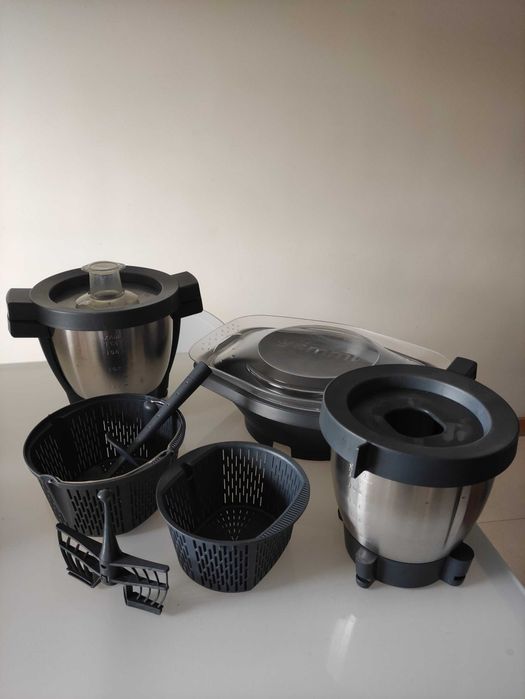 Yammi com utensílios