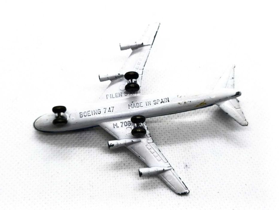 Brinquedo Pilen vintage em metal Boeing 747
