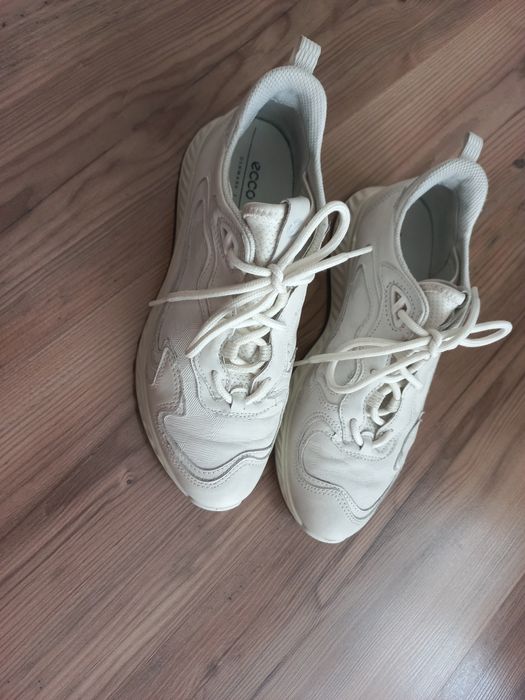 Шкіряна кросівки від ecco