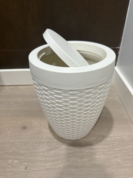 Caixote do lixo wc