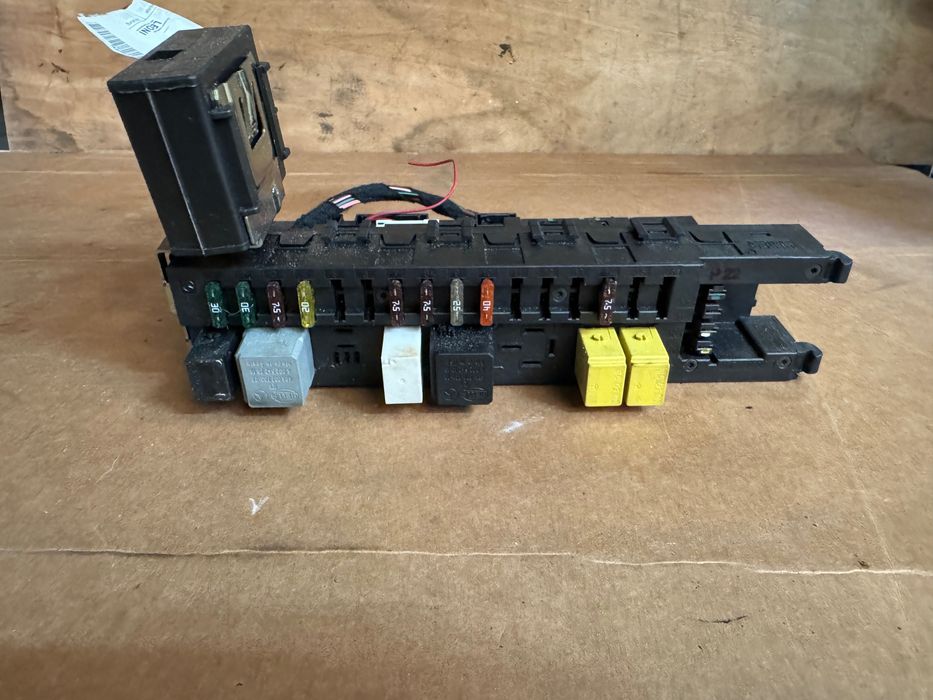 SAM Caixa de Fusíveis MERCEDES W203 C220 C270 C320CDI 203.545.38.01