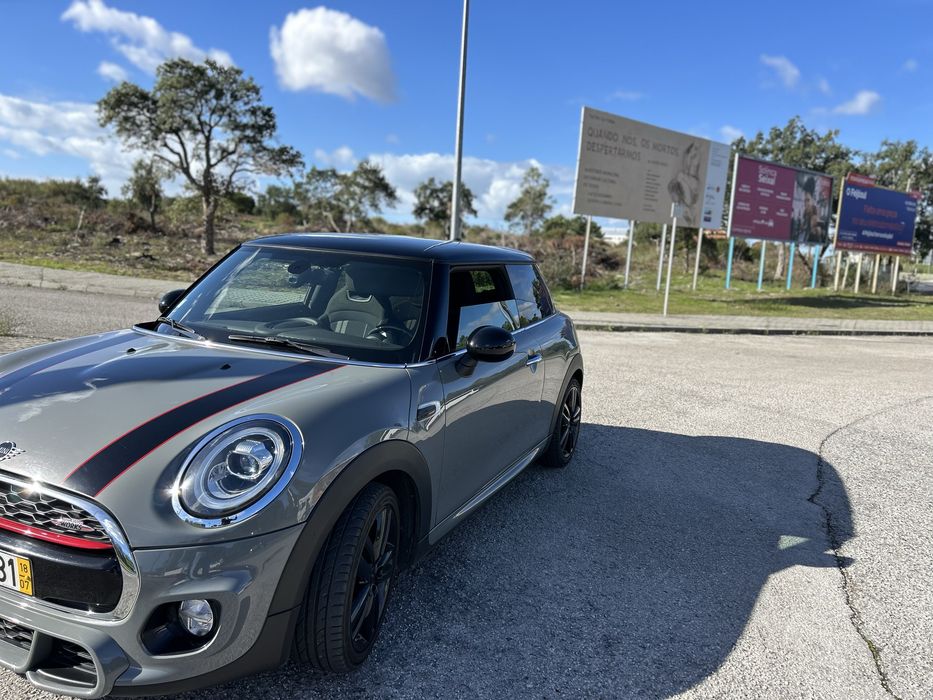 Mini Cooper D Auto com JCW