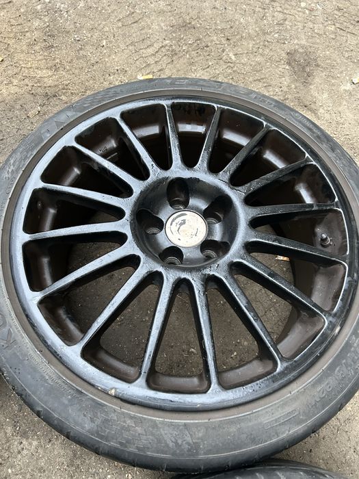 Felgi OZ czarne 18 z oponami