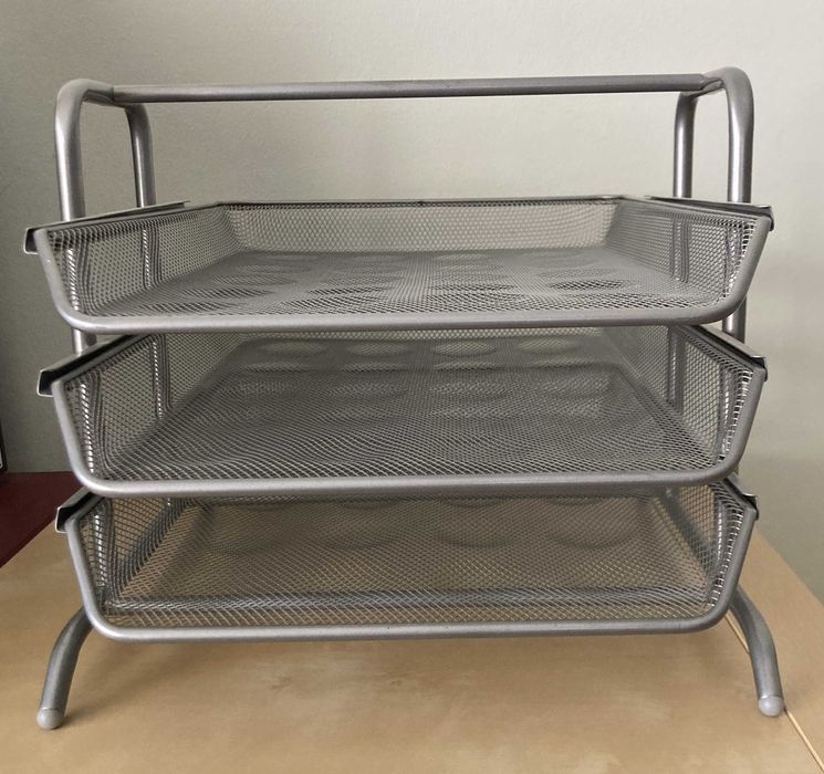 Tabuleiro de metal de secretária com suporte e 3 divisórias