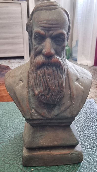 Busto Guerra Junqueiro