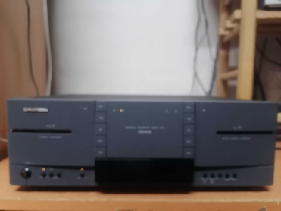 Magnetofon dwukasetowy Grundig CCF 210