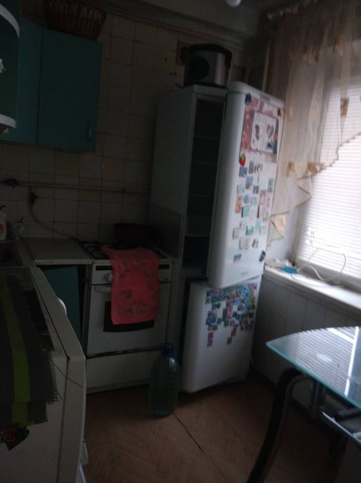 Продам или обменяю на машину 3-х комнатную квартиру на Артёма