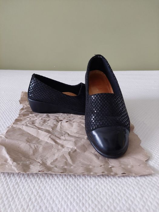 Sapatos pretos Pupilo Confort