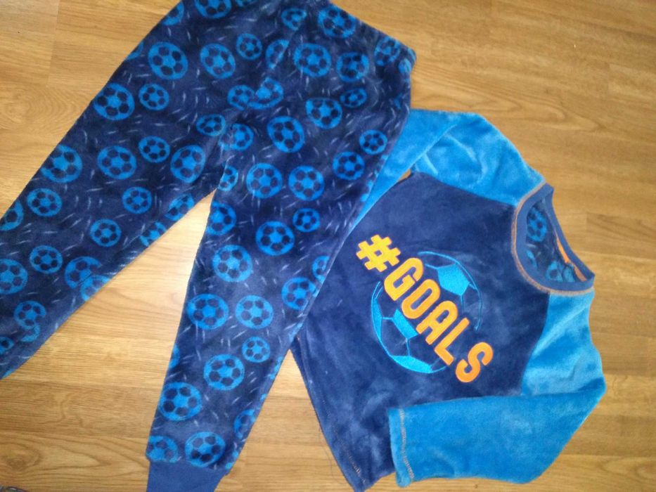 Костюм Пижама на мальчика 7-8лет 122/128р. плюшевый
Санта Футбольный