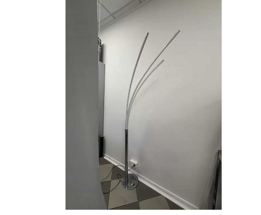 lampa podłogowa LEUCHTEN DIREKT chromowana