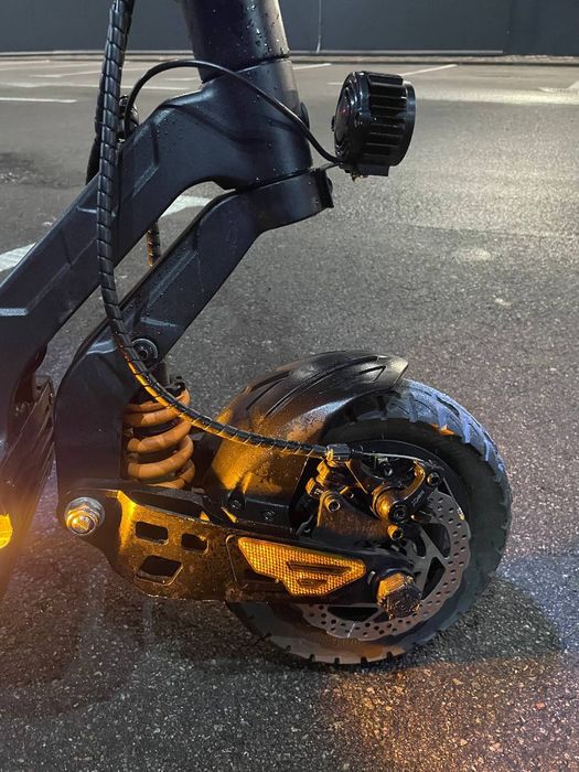 Продам електро самокат KuKirin G2 Master