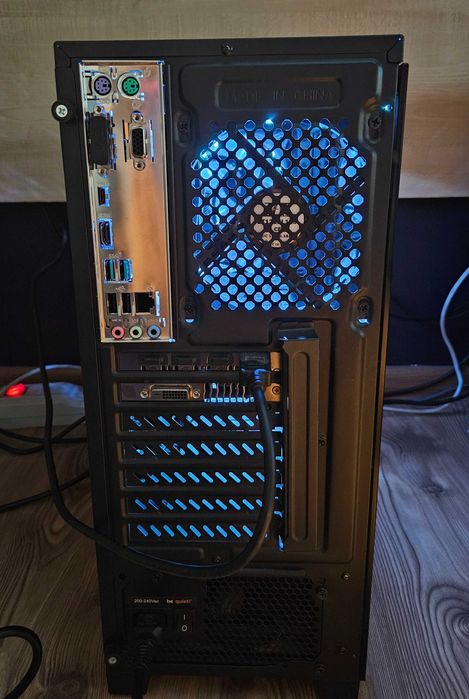 Komputer do biura i gier x-kom / i5-9400F / RX 580 / 16GB / ASUS B360M-A / SSD+HDD / Win11