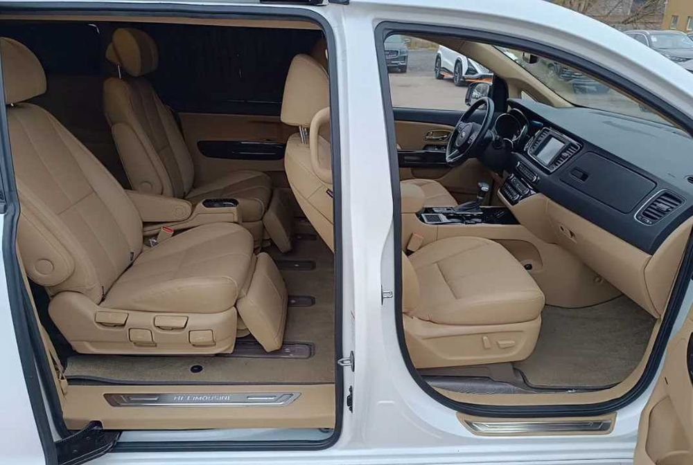 Kia Carnival  2019