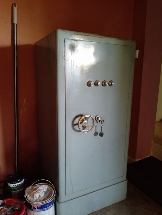 Cofre antigo bom estado