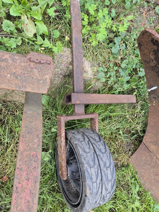 Narzędzia rolnicze ogrodowe pług radło