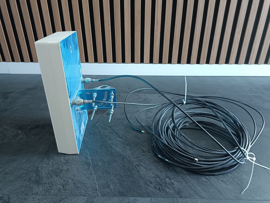 Antena Dual Polarization Plane