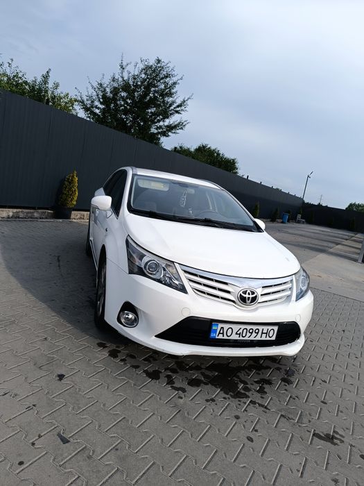 Toyota Avensis t27