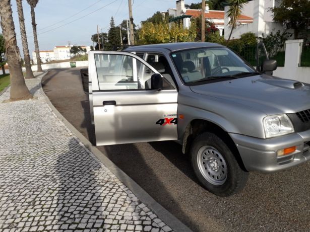 Mitsubishi l200  tablié estado de novo
