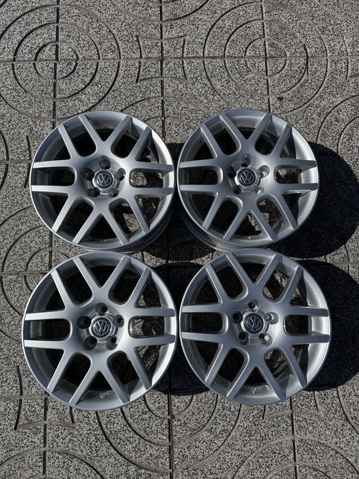 Jantes 16 VW Golf IV/Bora 5X100