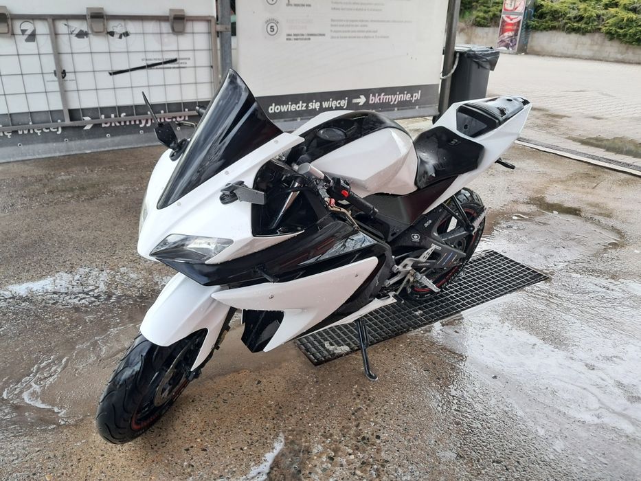 Motocykl Yamaha YZF-R125 Doinwestowany