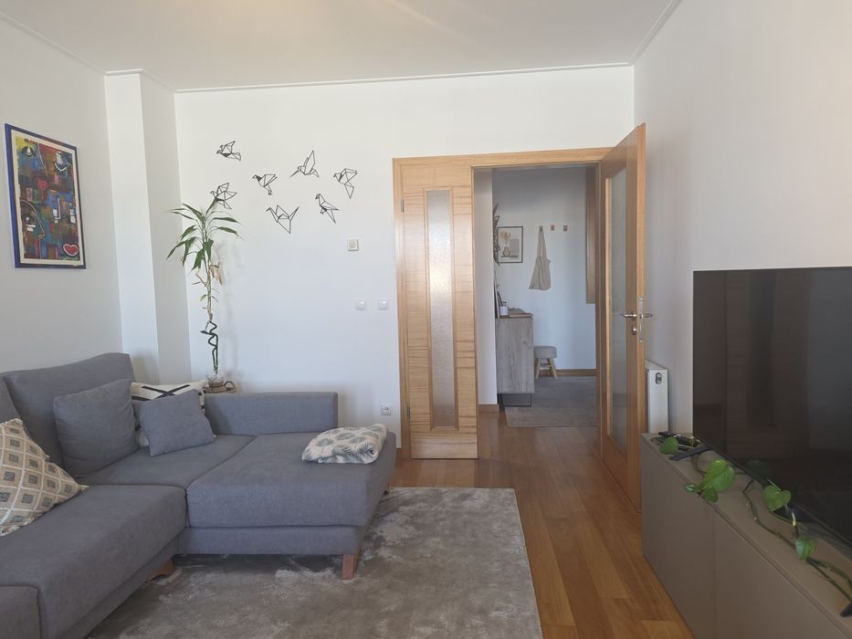 Apartamento T2 c/ garagem fechada, para arrendamento!!