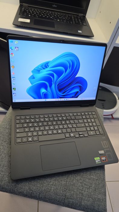 HP omen  16  Ryzen  AI 7 RTX 5070