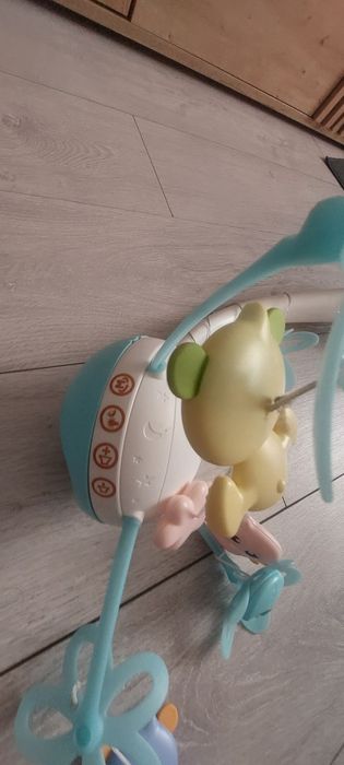 Karuzela do łóżeczka z projektorem, muzyką i pilotem