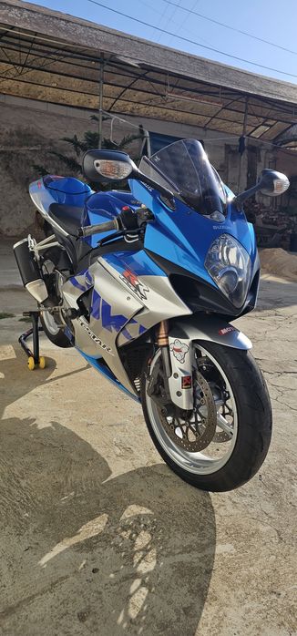 Suzuki gsxr1000 k8