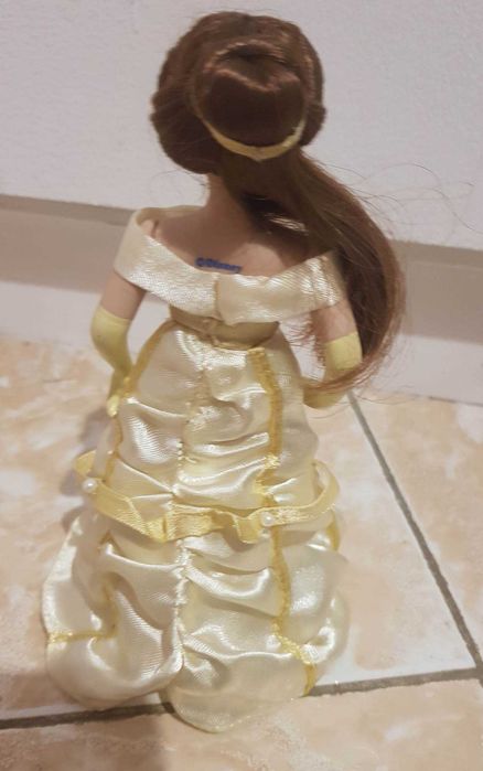 Bella da Bella e Monstro em porcelana da Disney