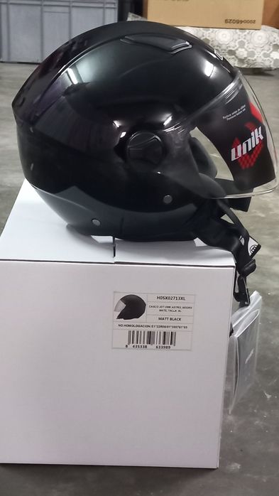 Capacete UNIK preto brilhante S