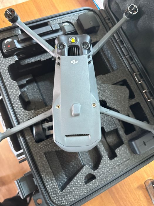 Квадрокоптер Dji  mavic 3 т