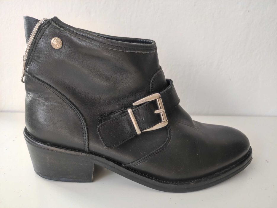 - Js To Me - Botki r. 39