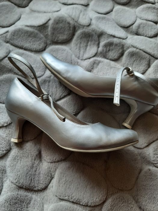 Buty eleganckie srebrne