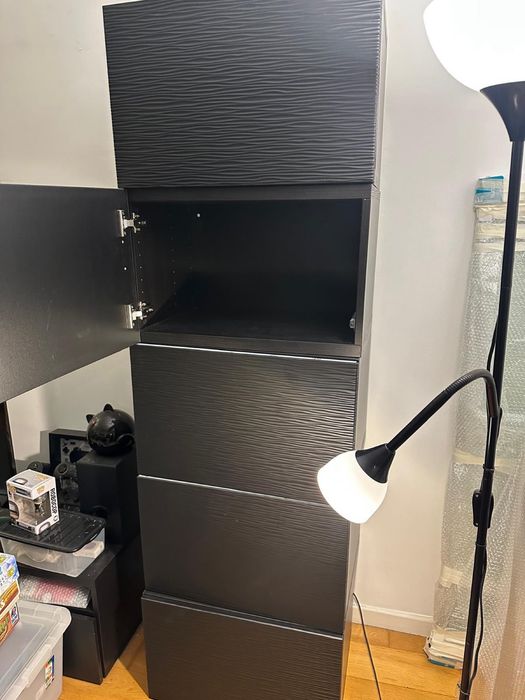 Conjunto 5 Módulos IKEA BESTA + Portas LAXVIKEN – Elegância e Arrumação