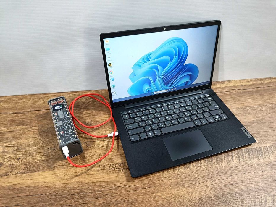 Lenovo \ i3-1215U \ 20Gb RAM \ Type-C зарядка від павера