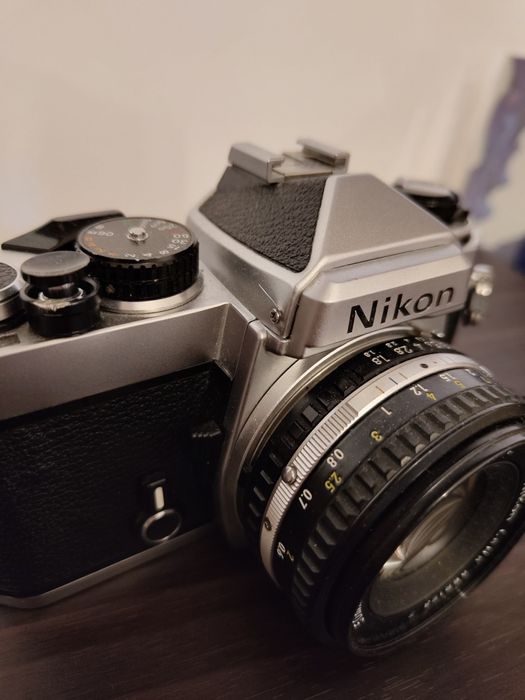 Aparat analogowy Nikon FE + 50mm 1.8