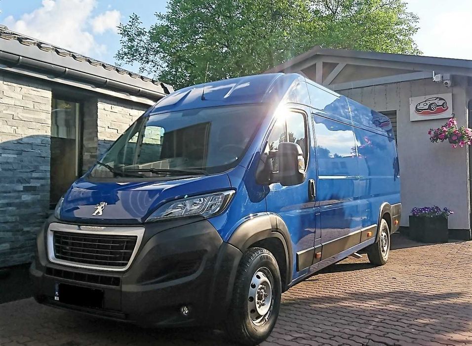 Wypożyczalnia-Wynajem Aut Dostawczych-Busów